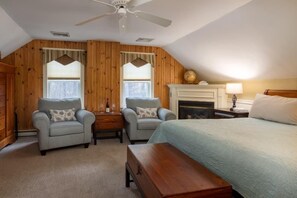 Comfort Double Room, Mountain View | Desk, laptop workspace, blackout drapes, iron/ironing board