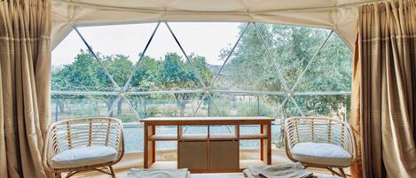 Superior Suite, Hill View