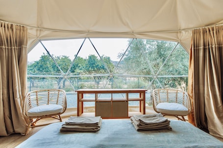 Superior Suite, Hill View | Blackout drapes, free WiFi. Geometry Park