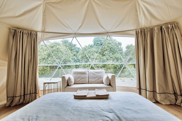 Suite Confort, patio, vistas al jardín | Cortinas opacas y wifi gratis