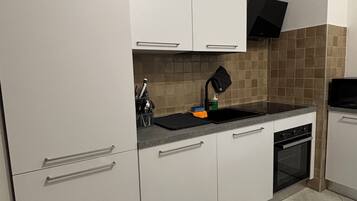 Mikrowelle, Ofen, Herdplatte, GeschirrspĂŒler