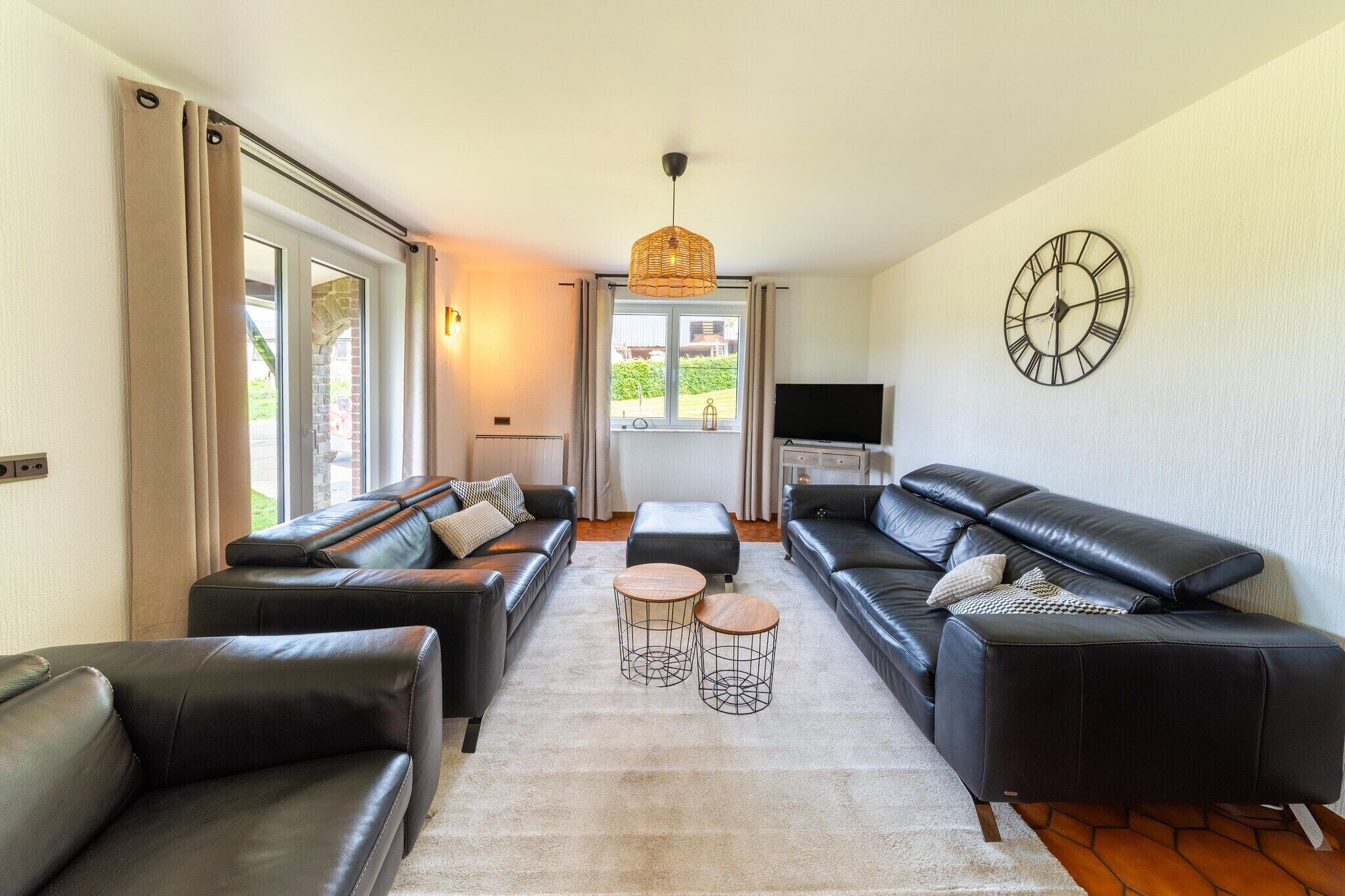 Smart TV, ping pong, offices