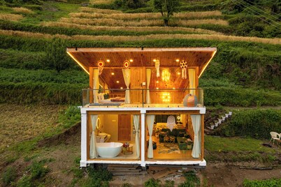 Shangrila Rénao - The Doll House