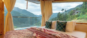 Shangrila Rénao - The Doll House