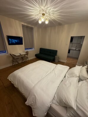 1 bedroom, WiFi, bed sheets