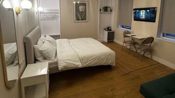 1 bedroom, WiFi, bed sheets