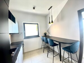 Private kitchen - 2-bedroom apartment beachfront with perfect sea view delightful Padova II (Banjol)
