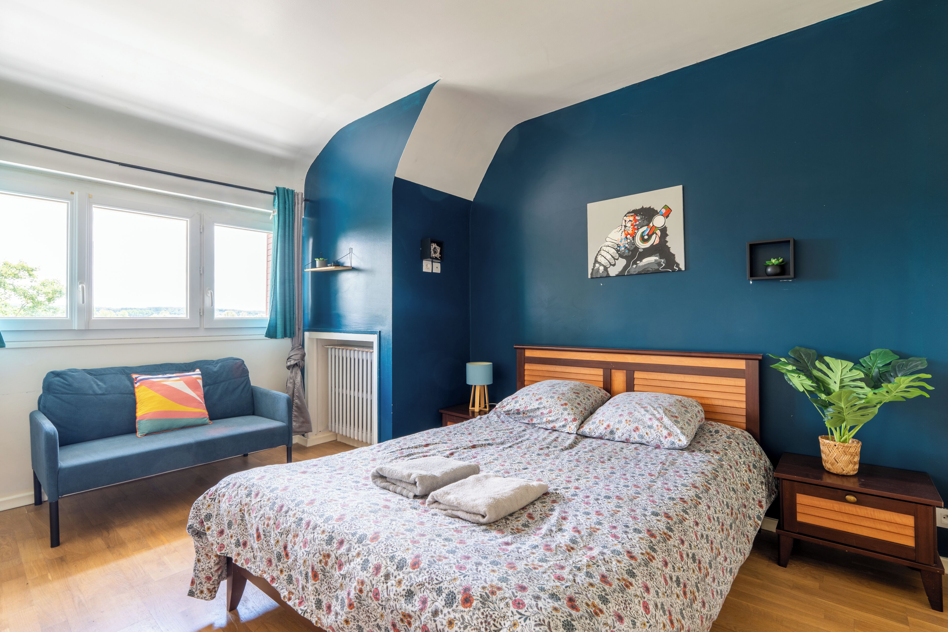 4 bedrooms, travel crib, free WiFi, bed sheets