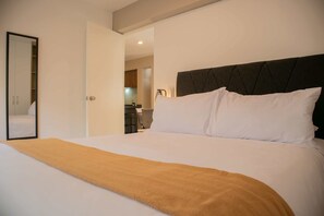 1 bedroom, desk, iron/ironing board, WiFi