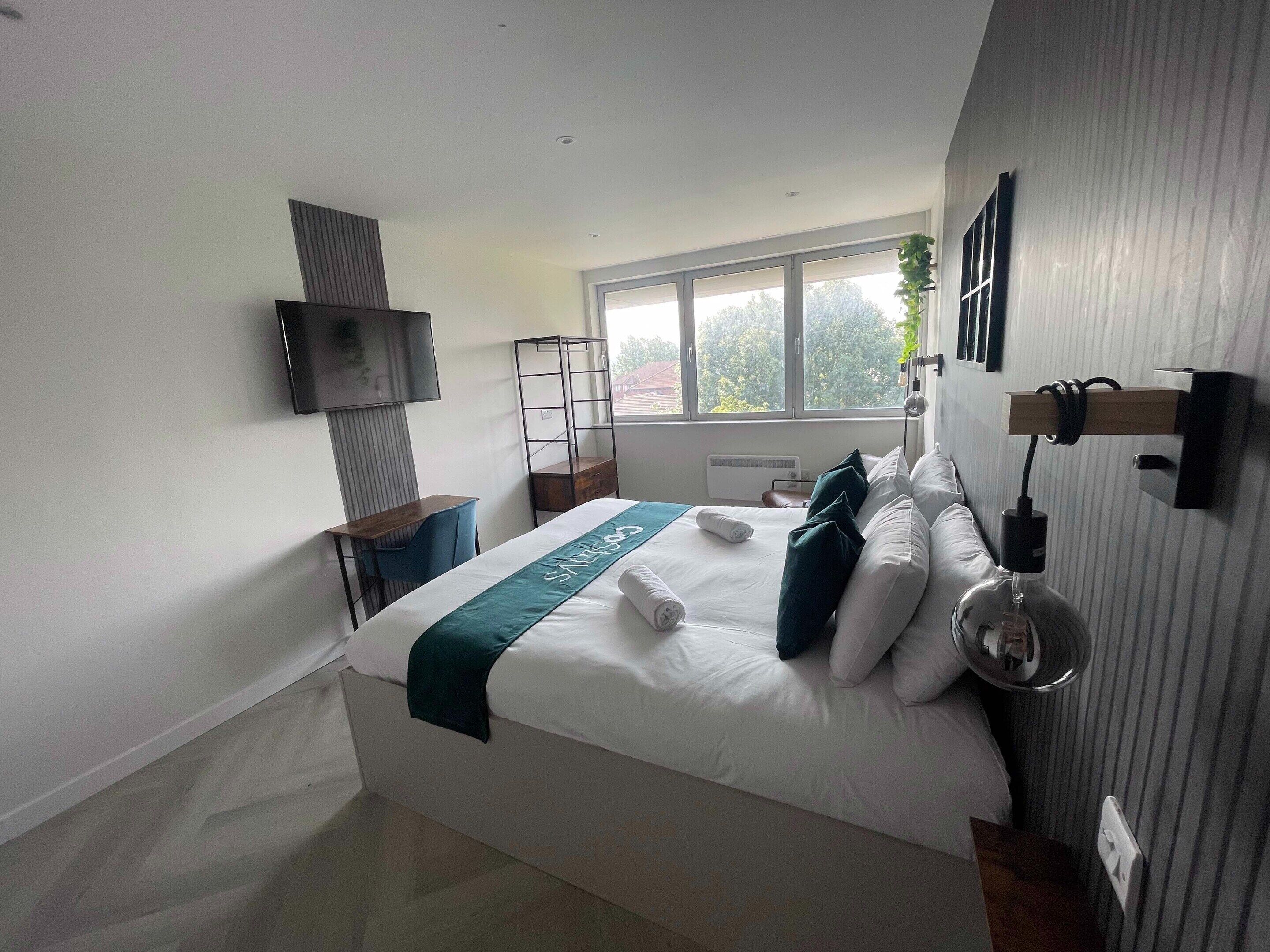 House | 1 bedroom, laptop workspace, iron/ironing board