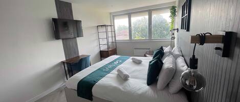 House | 1 bedroom, laptop workspace, iron/ironing board