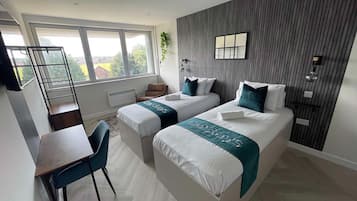 House | 1 bedroom, laptop workspace, iron/ironing board