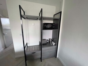 Ház | 1 hálószoba és laptophoz jól használható munkafelület