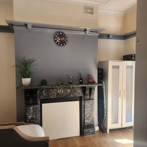 1 habitación y acceso a internet