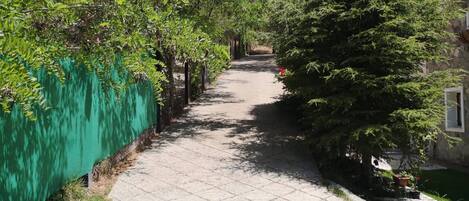 Enceinte de lâhĂ©bergement