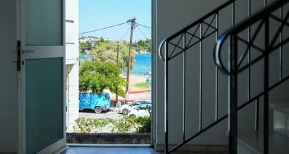 Seaside Hideaway – 1BR Apartment near Rodies Beach