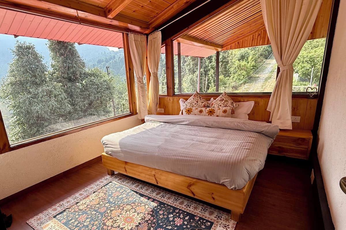 Superior Double Room, Mountain View | Free WiFi