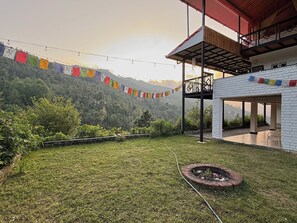 Exterior - The Hermit's Getaway (Dhari)