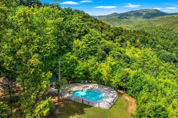 Pool - Peaceful 2BR w/Hot Tub*Pool Table*Community Pool (Sevierville)