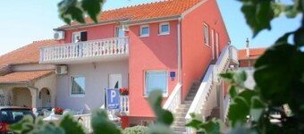 아파트먼트 데기