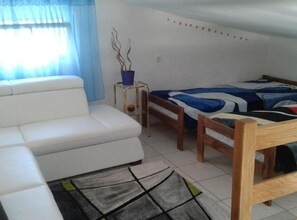 Apartment (One Bedroom Apartment Two-Story) | 3 Schlafzimmer