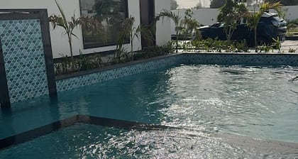 WEEKEND WALA GHAR