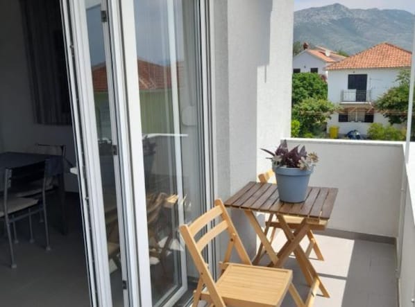 Huoneisto (One Bedroom Apartment with Balcony an) | Parveke