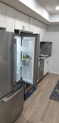 Cozy MountZion 2BR Suite - Londonderry Mall & Henday