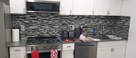 Microwave, oven, stovetop, dishwasher