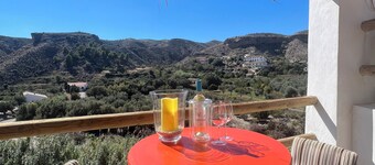 Rambla Retreats apt Naranja, shared pool, hot tub, amazing views, Rambla de Oria