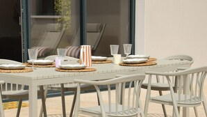 Outdoor dining - MAISON BONELLI superb gîte 6 people swimming pool & nature : South Ardèche, Les Vans (Les Vans)