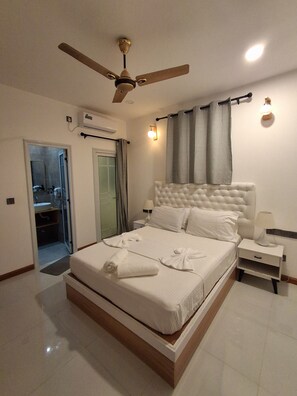 Double Room, Balcony | In-room safe, soundproofing, iron/ironing board, free WiFi - Alsha Inn Dhiffushi (Dhiffushi)