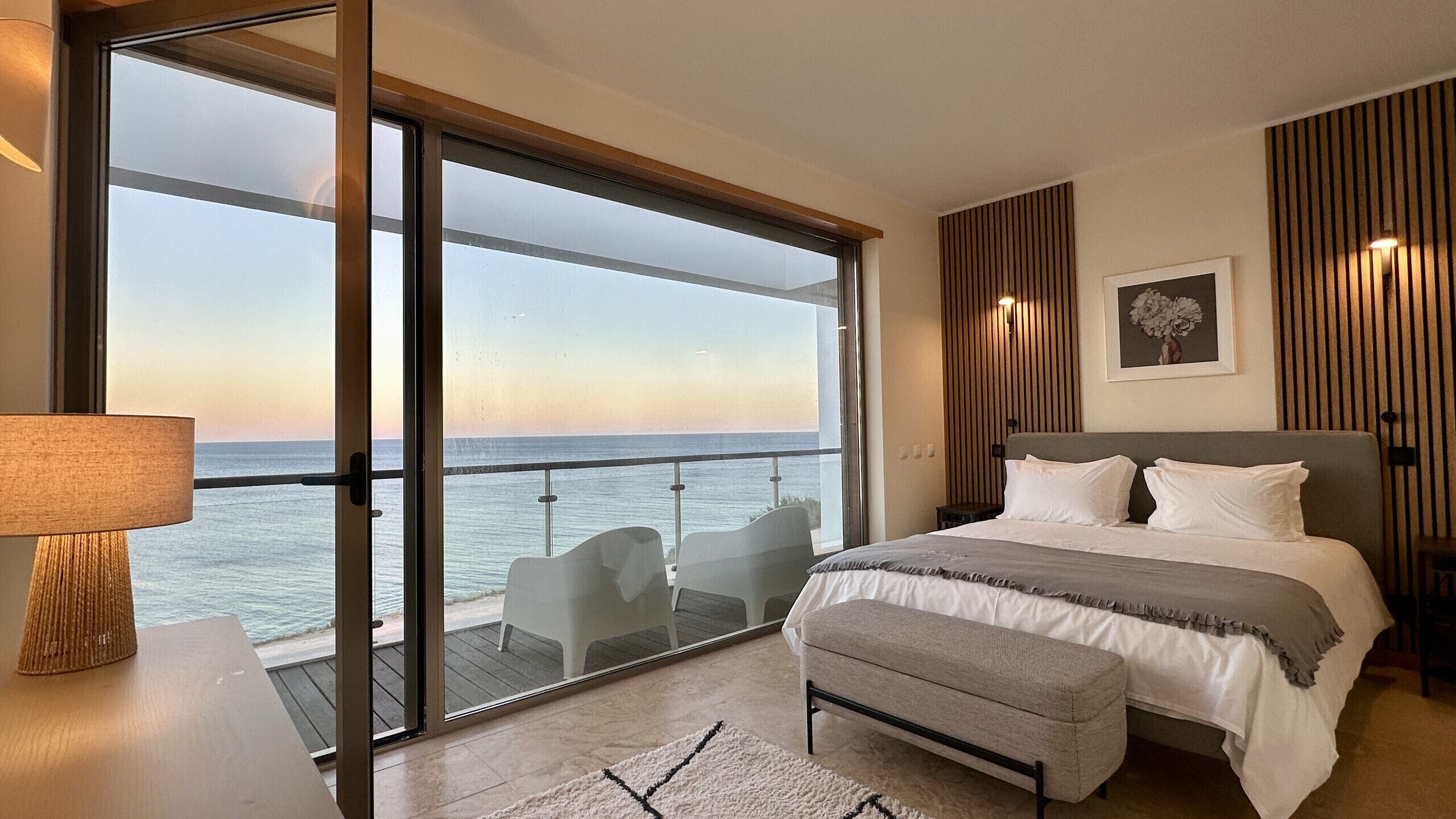 5 habitaciones, tabla de planchar con plancha y wifi gratis 