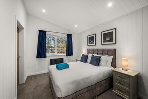 Cottage - Paddock Lodges Junior 2 Bed Chalet (Perth)