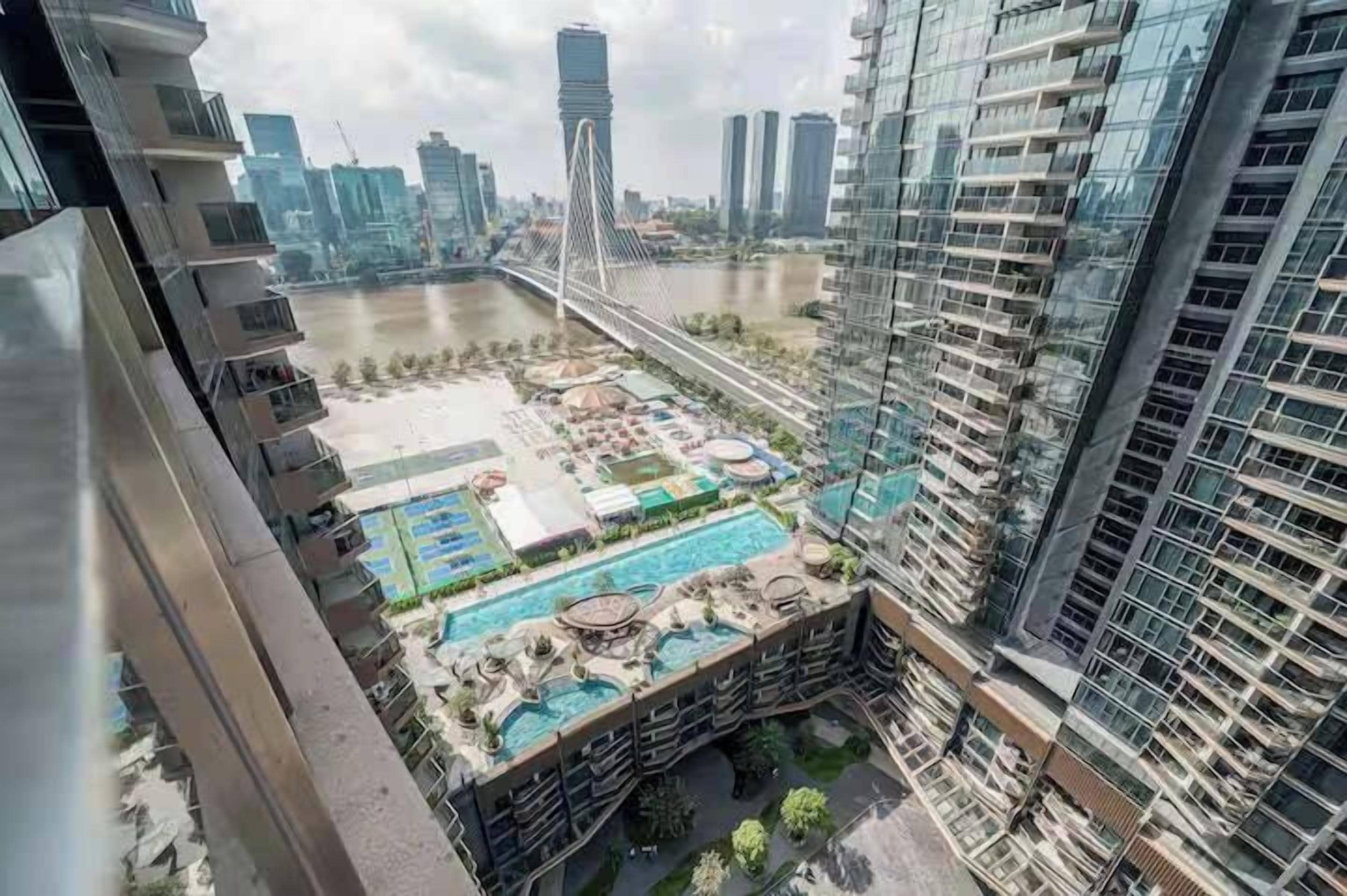 Luxury-Apartment, 1 Schlafzimmer, Balkon, Stadtblick | Ausblick vom Zimmer