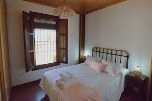 3 quartos, Wi-Fi de cortesia, roupa de cama
