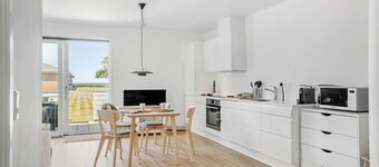 Lovely home in Bogense with house sea view