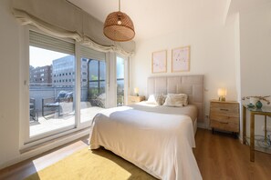 2 bedrooms, iron/ironing board, free WiFi