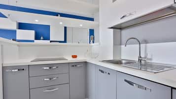 Réfrigérateur, four, lave-vaisselle