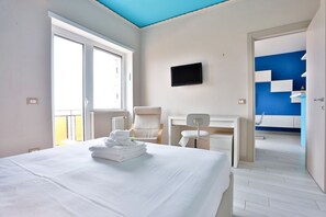 3 bedrooms, desk, iron/ironing board, WiFi