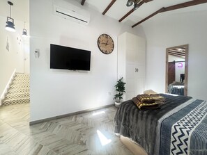 Accès au Wi-Fi (inclus), literie fournie