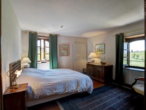 6 bedrooms, free WiFi