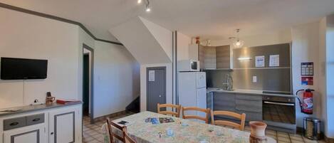 Réfrigérateur, micro-ondes