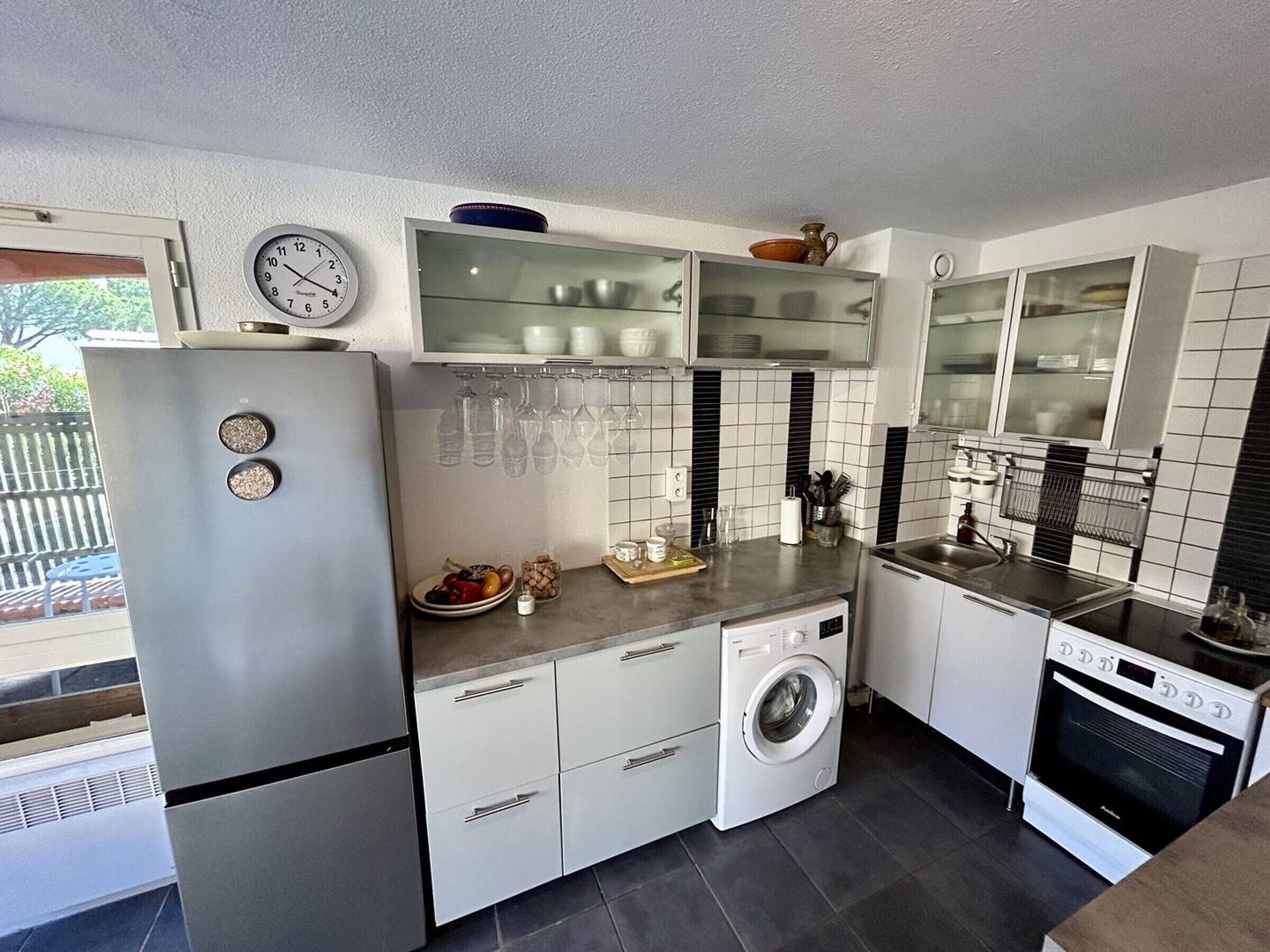 Kühlschrank, Ofen, Herdplatte