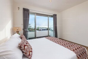 Desk, free WiFi - Maestro Bay View Villa by Premier Hospitality Asia (Nusa Dua)