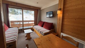 Unclassified image, 5 of 13, button - Charming apartment in Méribel with parking, ski-in/ski-out (Méribel)