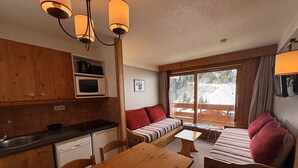 Unclassified image, 3 of 13, button - Charming apartment in Méribel with parking, ski-in/ski-out (Méribel)
