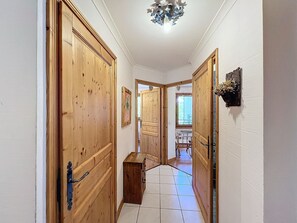 Interior - Chamonix: 3-room apartment, 6 pax, parking, balcony (Chamonix-Mont-Blanc)