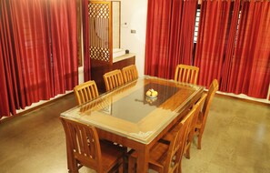 Luxury Villa, 2 Bedrooms | In-room dining