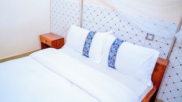Basic Double Room, Lake View | Iron/ironing board, free WiFi